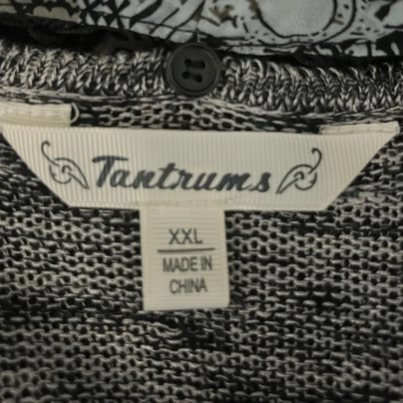 NWOT TANTRUMS XXL Grey Black White light Sweater Tunic w Bandanna Fringe Scarf - Picture 7 of 9